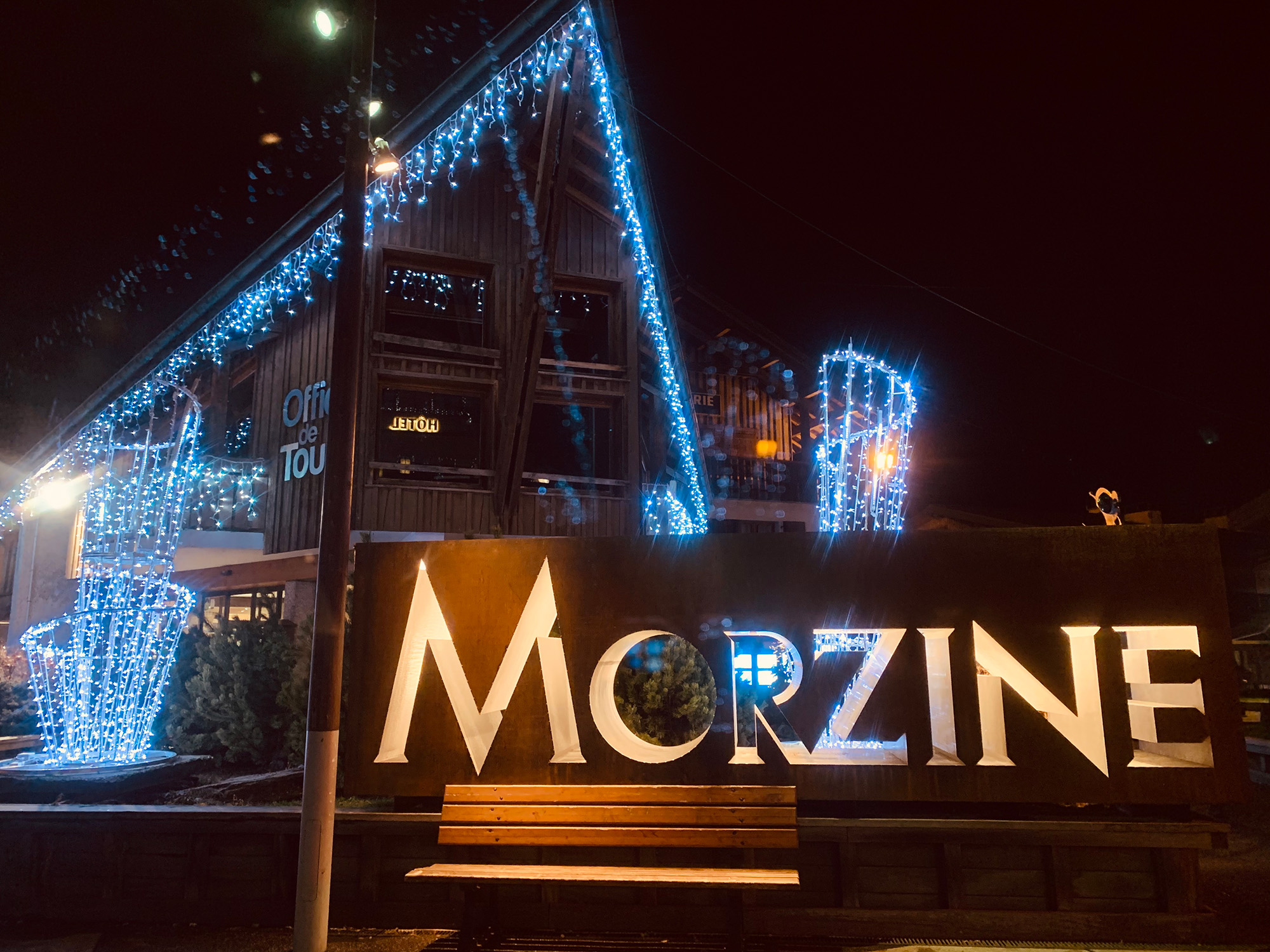 Alpine Resort Nannies Morzine Apres Ski Sitting